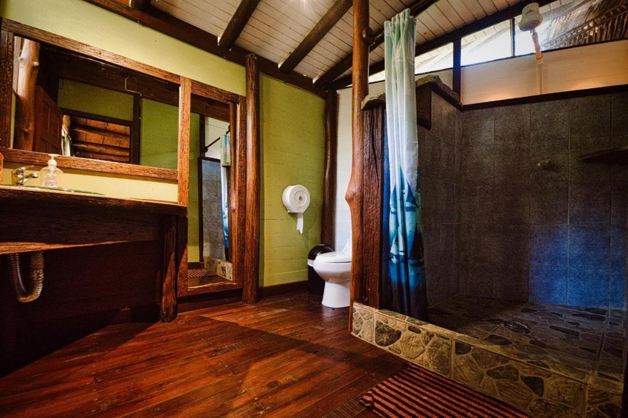 Hotel Casa Perico Rio Dulce Town Exteriör bild