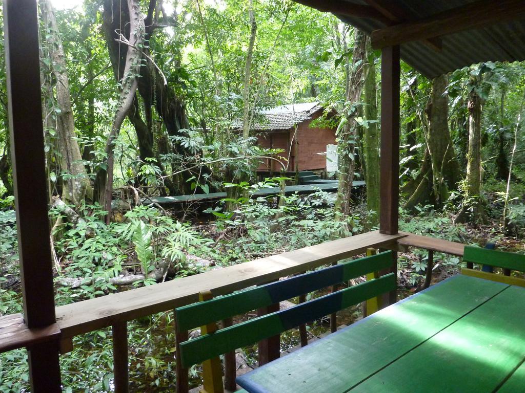 Hotel Casa Perico Rio Dulce Town Exteriör bild